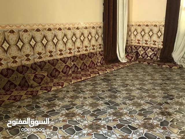 220 m2 2 Bedrooms Townhouse for Sale in Basra Zubayr