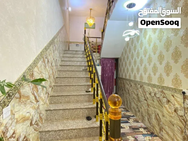 يتوفر بيت للبيع