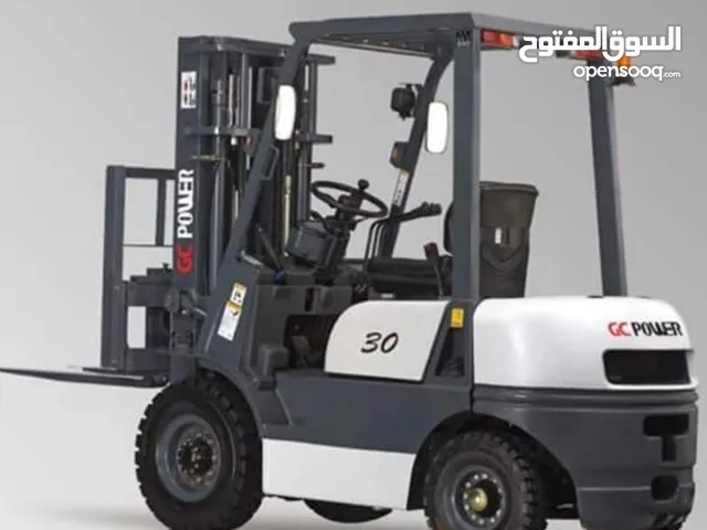2015 Forklift Lift Equipment in Dammam