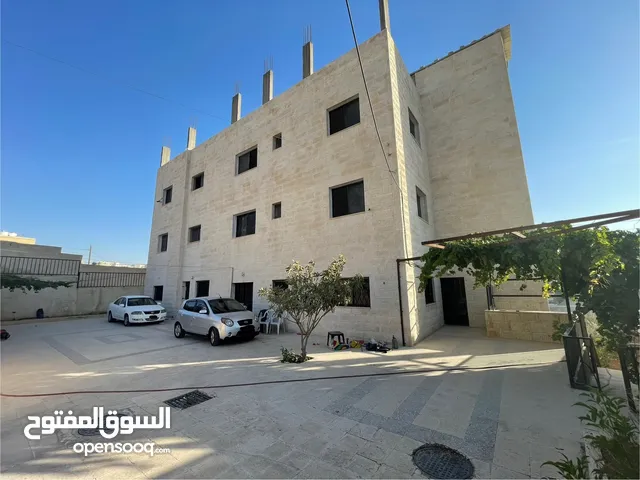 للبيع عمارة سكنية مكونة من عدة طوابق في منطقة ماركا الجنوبية