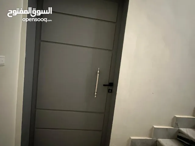 شقة للايجار السنوي 25000 الرياض حي العارض