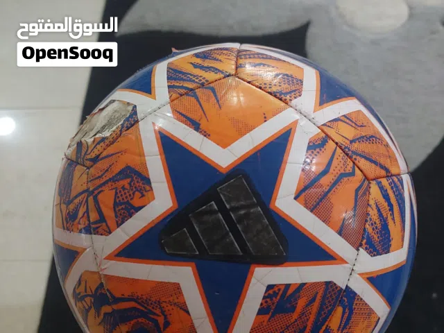 كرة قدم اديداس تستعمل للعب والتدريب قابل للتفاوض