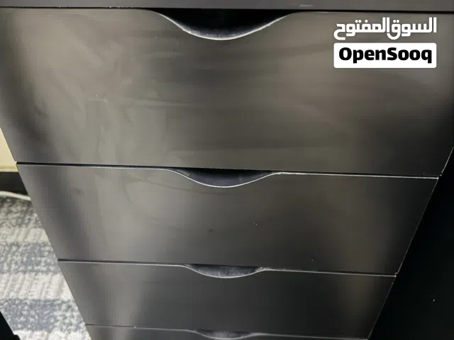 طاولة جانبية للجيمنج ( اقرا الوصف )