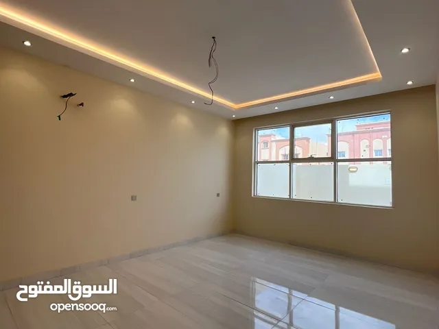 320 m2 More than 6 bedrooms Villa for Rent in Tabuk Al safa