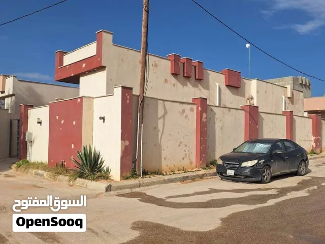 170 m2 4 Bedrooms Villa for Sale in Tripoli Ain Zara