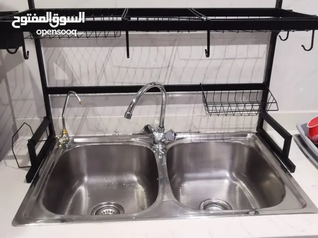 رفوف وتعليقات فوق مغسلة المطبخ المنيوم للبيع جديد بقراطيسه للصحون وادوات التنظيف السعر 12 مع التوصيل