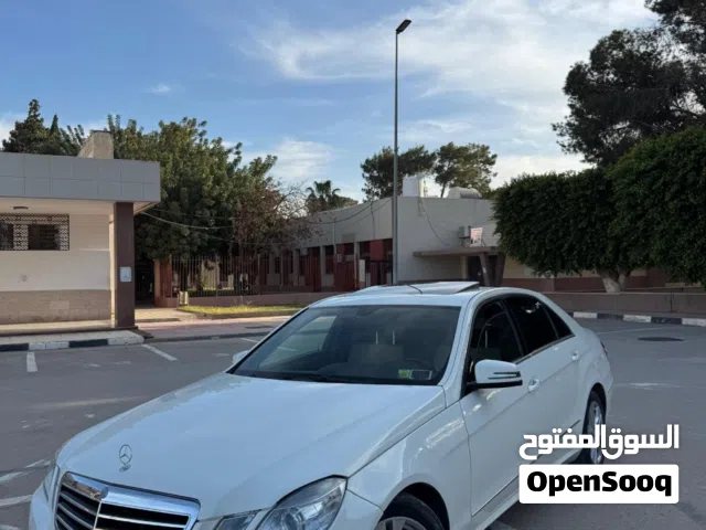 2011 مرسيدس بنز الفئة-E E 350