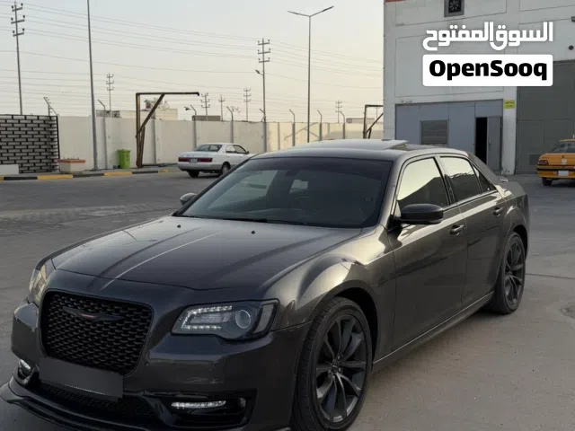 2022 كرايسلر 300 300S v8