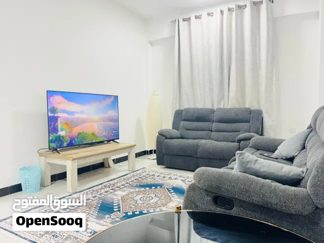 شقة مفروشة راقية للإيجار في المعبيلة