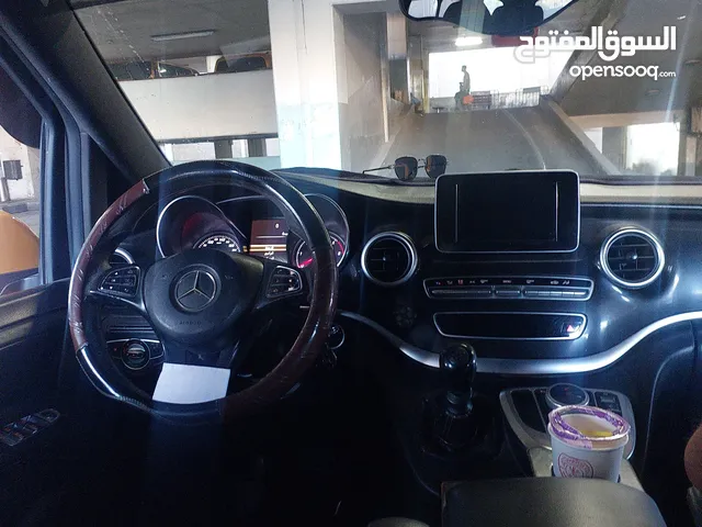 مرسيدس عمومي V2200