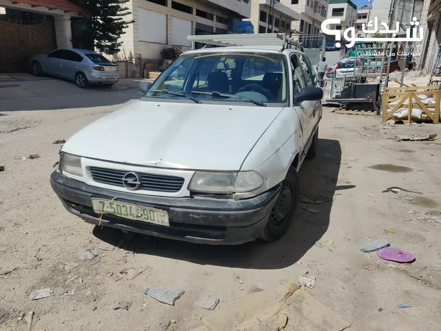 Opel Astra 1997 in Hebron