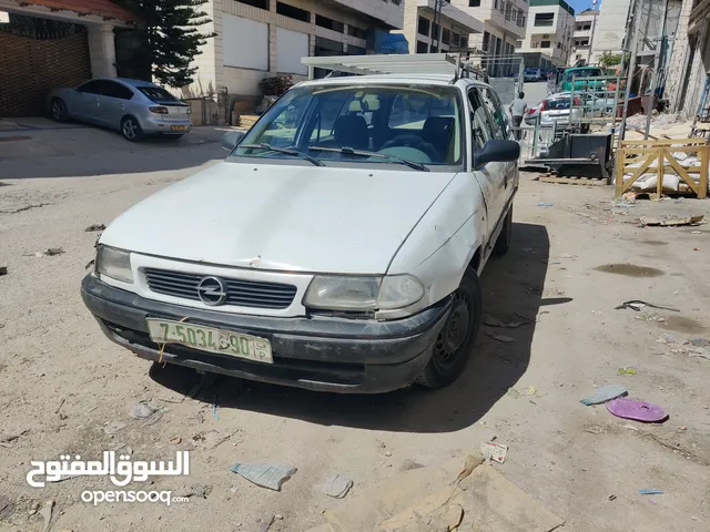 Used Opel Astra in Hebron