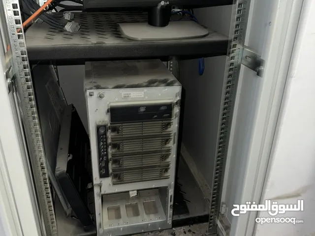 خزانة سيرفر مع سويتشات HP وكوابل وباتش بنل - حالة جيدة السعر: 2,000 د.ل قابل للنقاش