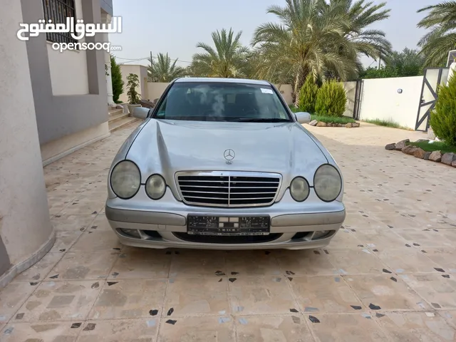 New Mercedes Benz V-Class in Tripoli