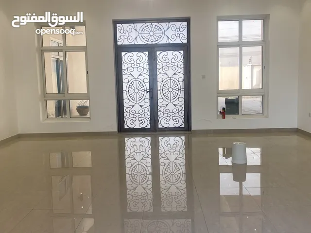 3000ft 3 Bedrooms Villa for Rent in Dubai Al Khawaneej