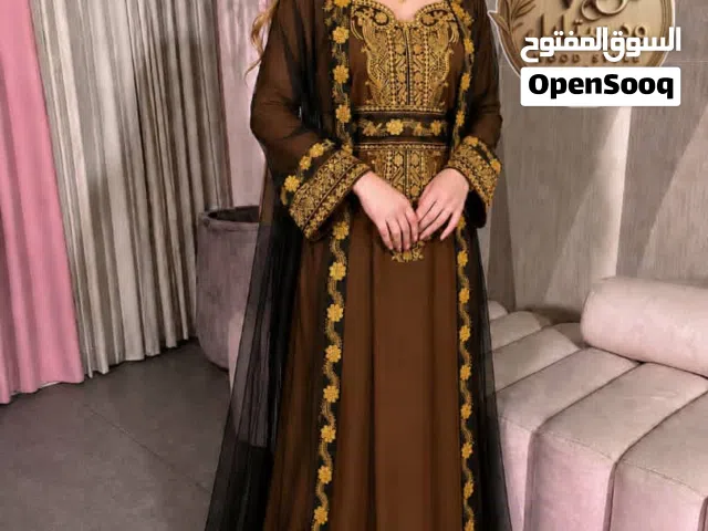 جديــــــــــــــــــــــدنامخوراماراتي   فاخرة بتفاصيل ملكية   تصميم راقٍ يجمع بين الأناقة والفخامه