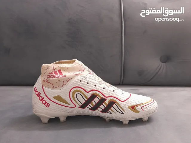 40 Sport Shoes in Al Batinah
