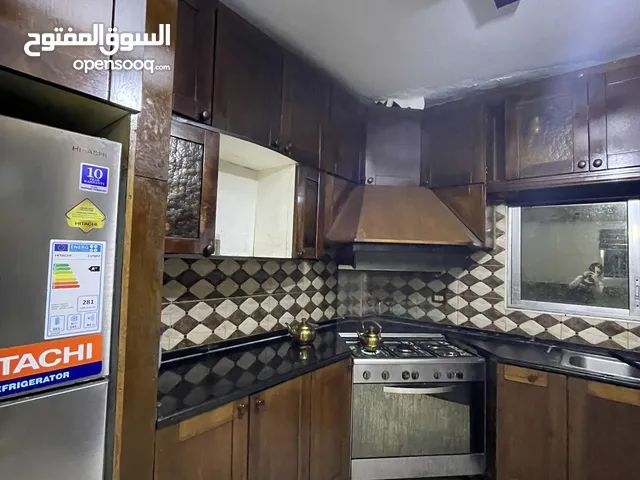 مطبخ خشبي للبيع طابقين .......يرجى التواصلل على الرقمم. و