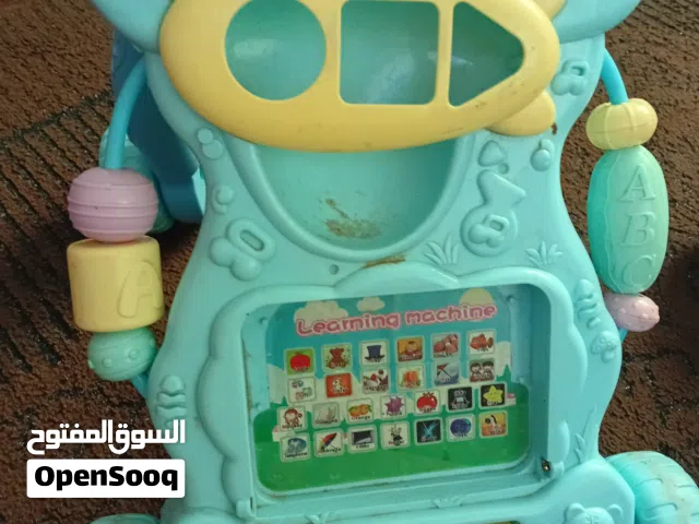 مجموعه اغراض  للبيع موجودات في زرقاء