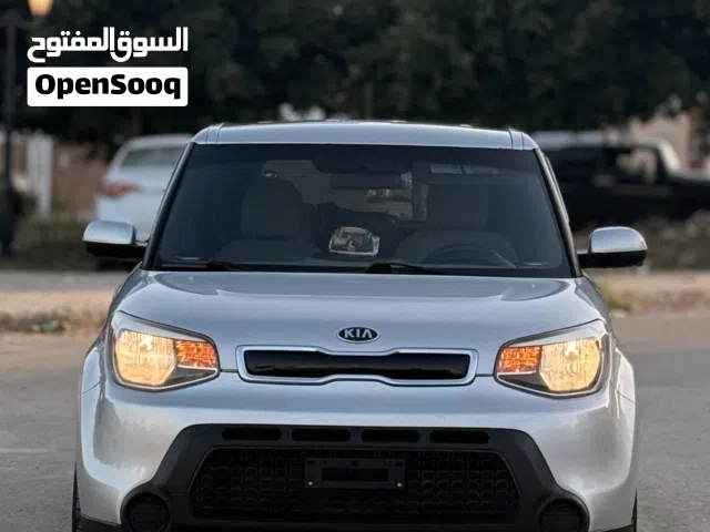 2015 كيا سول Standard
