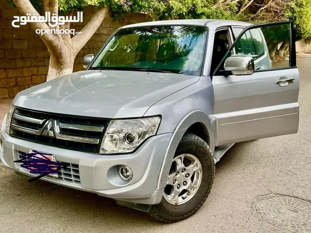 Used Mitsubishi Pajero in Tripoli