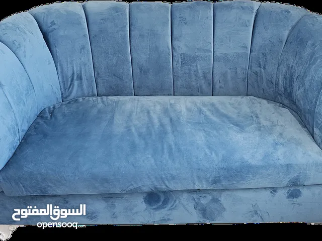 جلسة متصلة فخمة ل شخصين نظيفة جداً المقاس 150 سم × 80 سم