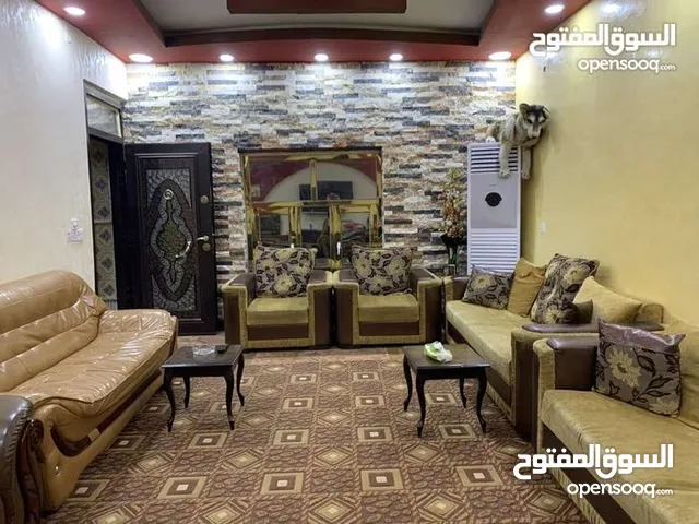 210 m2 4 Bedrooms Townhouse for Sale in Basra Asatidha