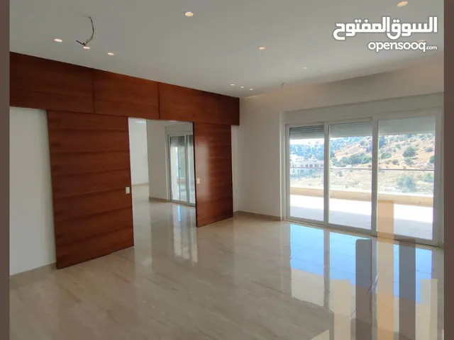 شقة طابق تسوية للبيع في دابوق بالقرب من مسجد الملك حسين مساحة 400م