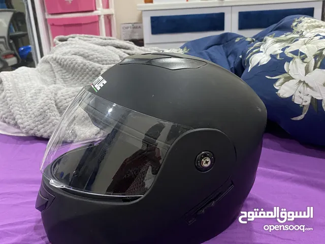 New motorcycle helmet ( never used ) full options (very cheap)