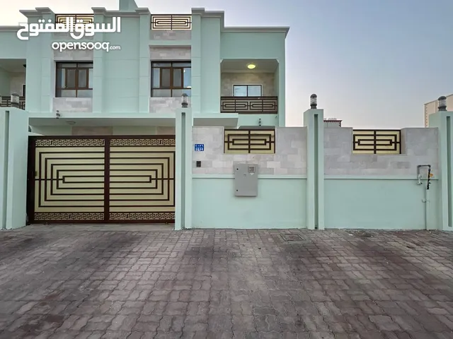 عاجل فرصة تخفيض سعر فيلا جميلة للبيع في مرتفعات العامرات الدقل