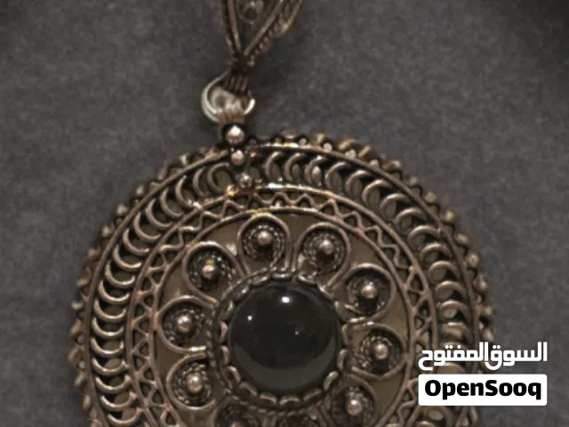 قلادة فضة عثماني  (65 سنه) + خواتم فضة (35 سنه) + احجار كريمة للرجال