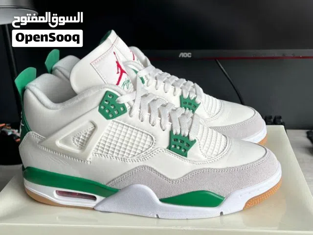 Jordan 4 SB pine green and Jordan 4 military black new for sale