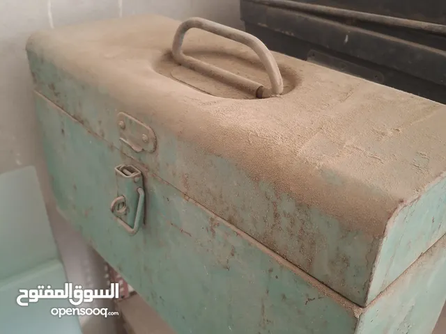صندوق للعدة ترابينو بوش ترابنو شحن كراون صاروخ كراون ماكينة سنفرة بضاعة تحتاج صيانة او استعمالها قطع