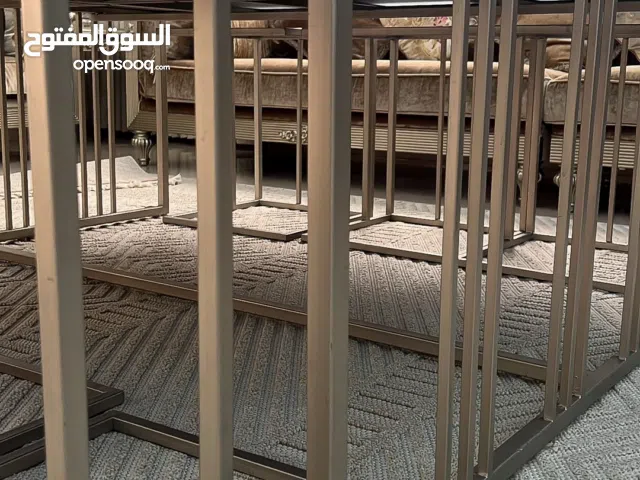 طاولة للبيع