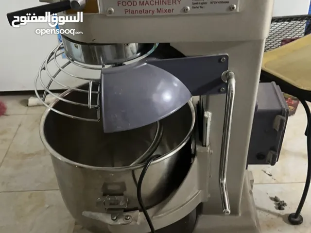 عجانه غير مستخدمه سوي للتجربه فون فطاير ايضا جديد كهرباء استخدم فقط للتجربه ثلاجه فريزر جديده مستعمل