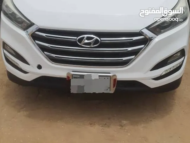 توسان اوروبيه موديل 2017 مكنه GDI 2000cc ممشي 58 ميل مفتاح عربيه جديده شاشه اندرويد ترخيص ساري سته ش