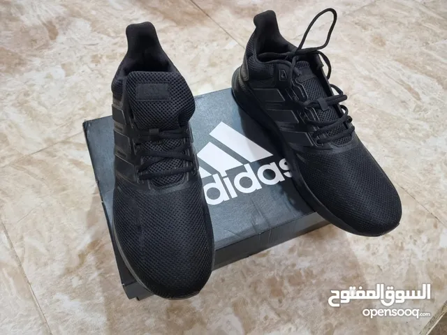 احذية اديداس جزم رياضية - سبورت للبيع : افضل الاسعار في عمان