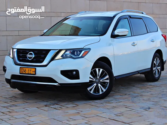 Nissan Pathfinder 2017 in Muscat