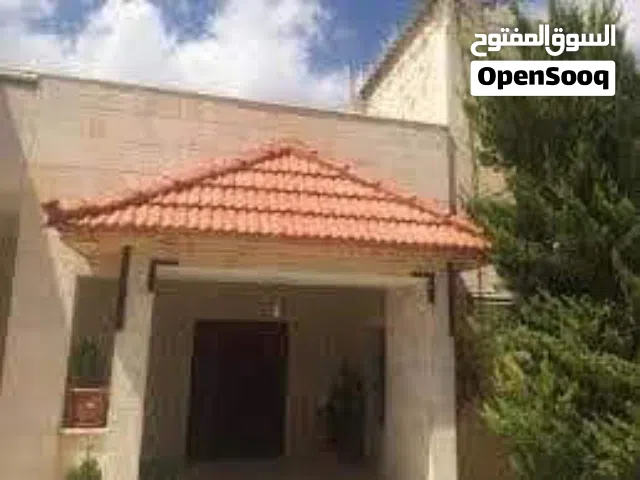 تركيب وصيانه الكرميد من تسريب المياه واستبدال الحبه المكسور ومعالجه الخشب خبره 20 عام في مجال تركيب