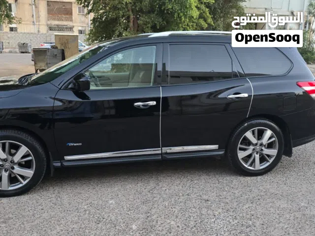 2014 نيسان باثفايندر XE