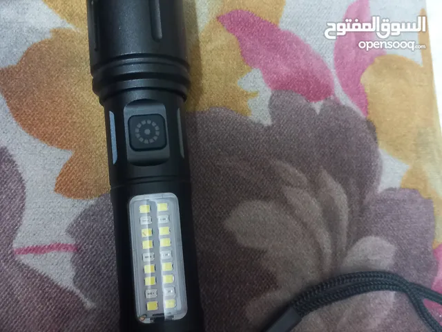 متوفر لدينا كشافات يدويه مناسبه وقويه وعليها عرض كشافات قويه يوجد قاعده يو اس بي شحنها ويشمل زائد شا