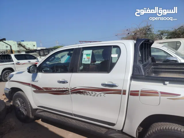 2026, تويوتا, هيلوكس, GLX