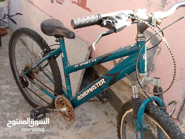 بسكليت جنط 26 امريكي استخدام خمسه اشهر السعر 60 دينار مقابل للتفاوض غيار غيارات امامي وعيارات خلفي ا