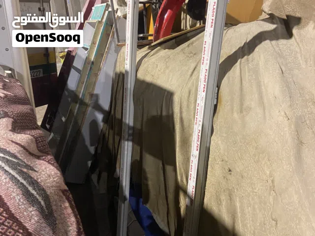 سلام عليكم باب ألمنيوم جديد ونضيف شرط الفحص السعر 50الف المكان بصرة يوجد توصيل