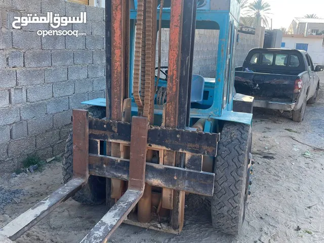 1998 Forklift Lift Equipment in Tripoli