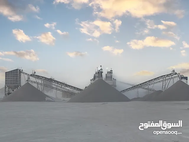 متوفر للبيع عدد من الكسارات و المحاجر في جميع انحاء السلطنة Qusrries and crushers for sale in Oman