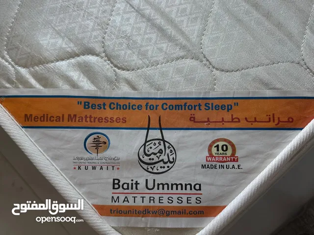 مرتبة سرير استعمال نظيف