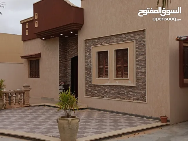 185 m2  Townhouse for Sale in Tripoli Ain Zara