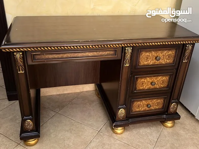 طاولة مكتب مستعمل للبيع 500 درهم