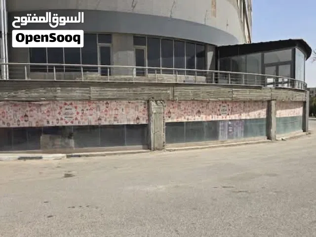 فرصة استثمارية قوية – للبيع محل أرضي بالميراج مول على طريق السويس بواجهة مباشرة